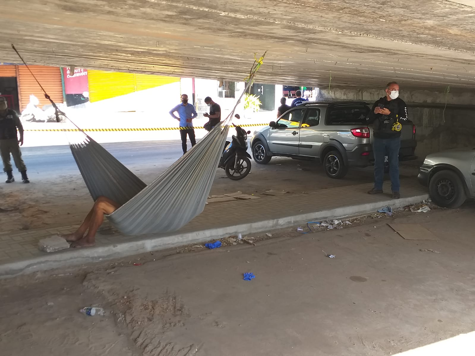 Homem é encontrado morto dentro de uma rede no viaduto do bairro Tabuleta - Foto: Francisco Lima/TV Clube