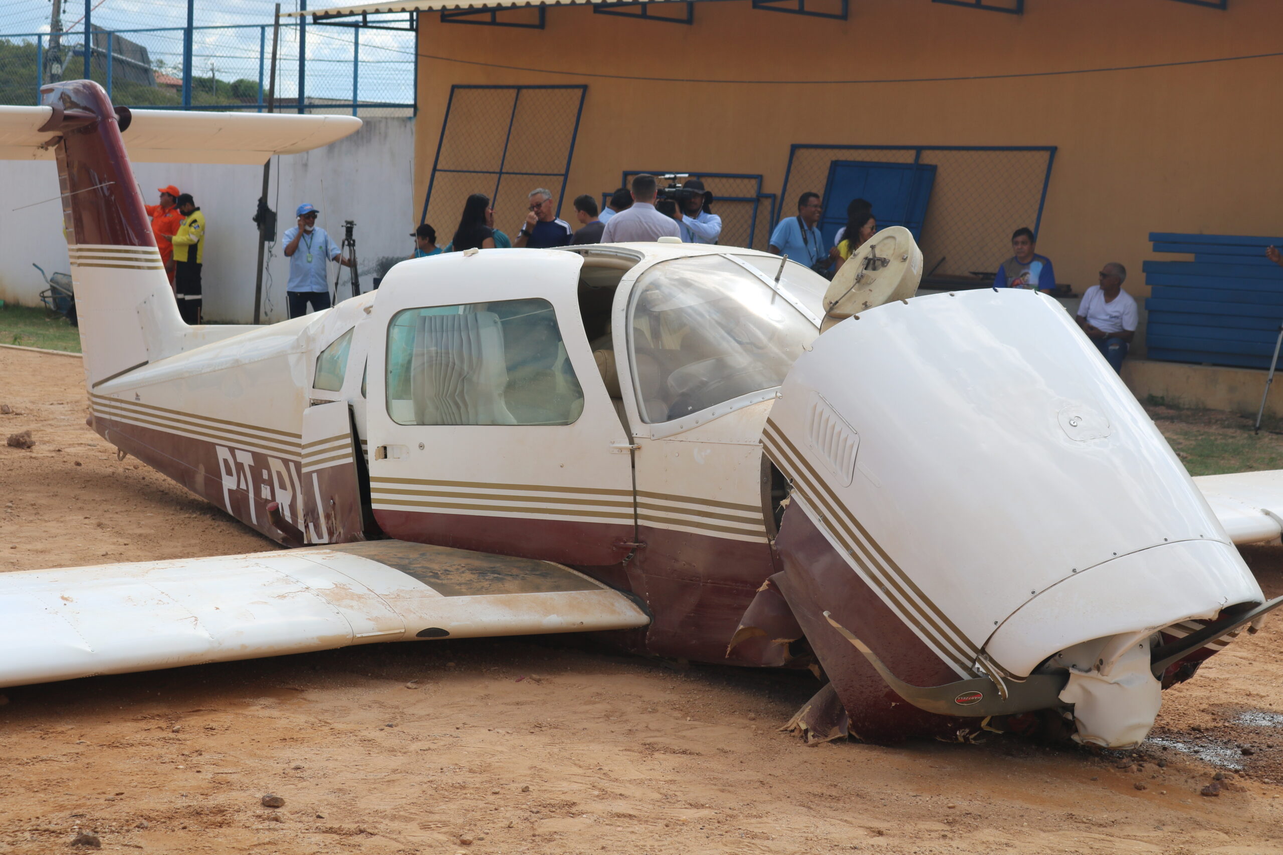 Motor perdeu forças ao retornar para aeroporto diz piloto sobre pouso