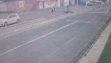 Enfermeira é atropelada por carro em Teresina (Foto: Reprodução)