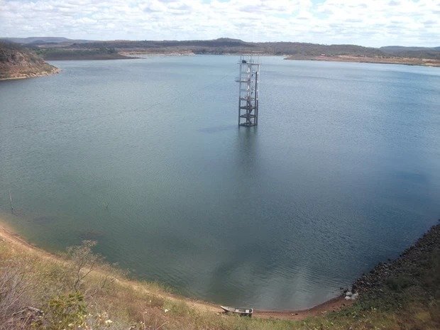Açude formado pela construção da Barragem de Bocaina