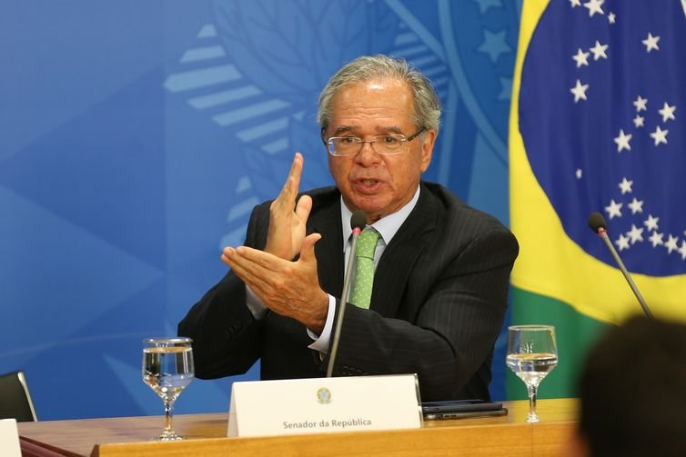 Fabio Rodrigues-Pozzebom/ Agência Brasil O ministro da Economia, Paulo Guedes,fala sobre a situação dos combustíveis em coletiva de imprensa no Palácio do Planalto, em Brasília