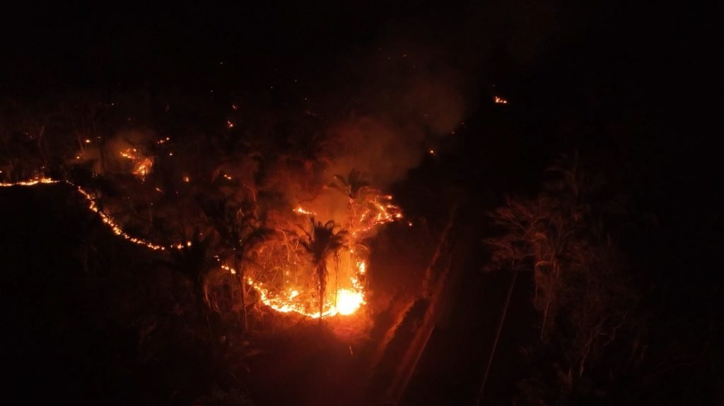 Incêndio em Nazária (Foto: Gustavno Cavalcante/TV Clube)