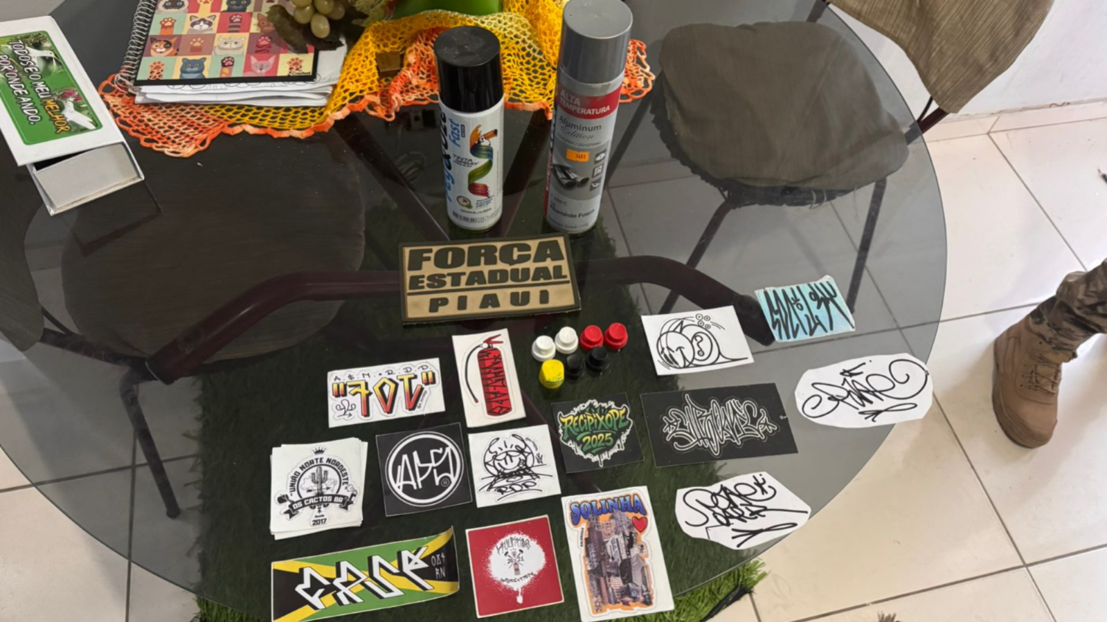 Material apreendido na operação